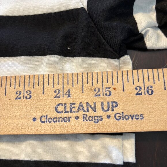 NWT Boohoo Womens Top Black & White Stripes Size UK 14/US 10 Poly + Viscose Soft - Picture 12 of 12